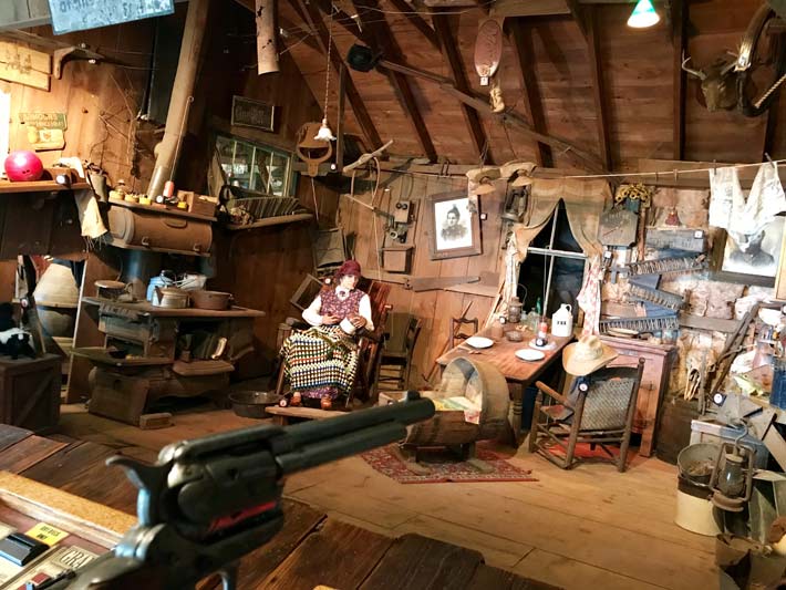 TUTTLE'S SHOOTIN' GALLERY